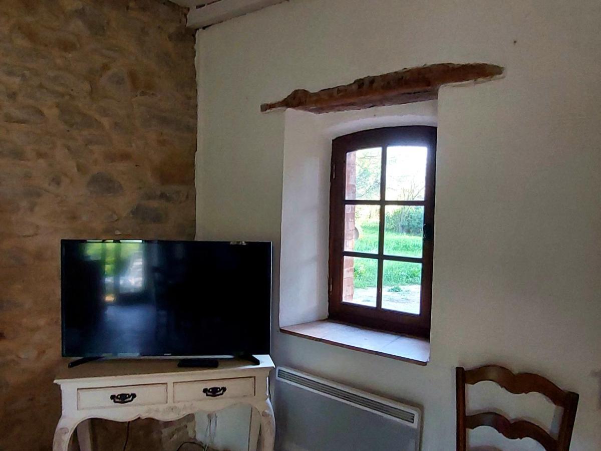 Mazet Du Chateau Joyeux De Violet Pépieux Kültér fotó